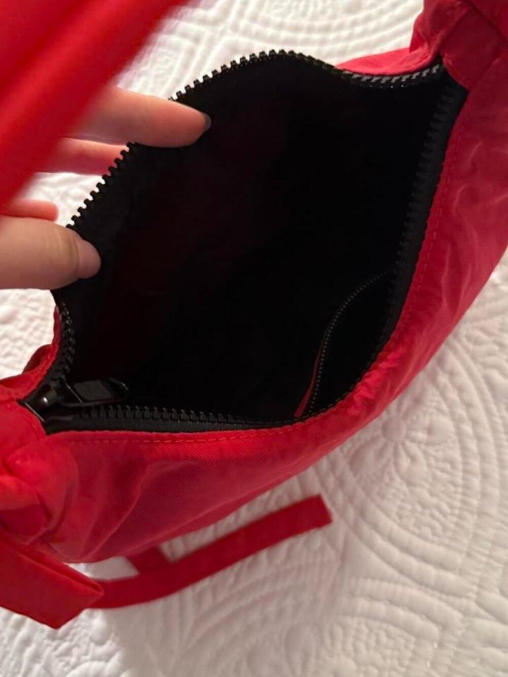 Baggu x Sandy Liang Mini Bow Bag Candy Apple Red - Picture 3 of 6